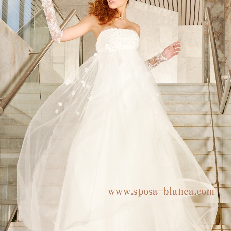 http://www.sposa-blanca.com/blog/assets_c/%E3%82%A4%E3%83%B3%E3%83%9D%E3%83%BC%E3%83%88%20%E3%82%A6%E3%82%A8%E3%83%87%E3%82%A3%E3%83%B3%E3%82%B0%E3%83%89%E3%83%AC%E3%82%B9%20%E3%82%A8%E3%83%B3%E3%83%91%E3%82%A4%E3%82%A2.jpg