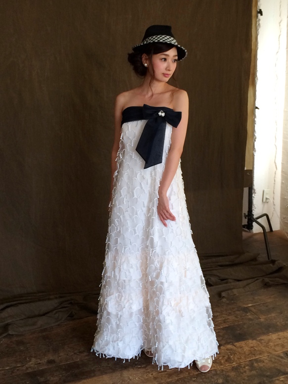 http://www.sposa-blanca.com/blog/assets_c/%E5%80%8B%E6%80%A7%E7%9A%84%E3%82%A6%E3%82%A7%E3%83%87%E3%82%A3%E3%83%B3%E3%82%B0%E3%83%89%E3%83%AC%E3%82%B9SPOSA%E5%A4%A7%E9%98%AA.JPG