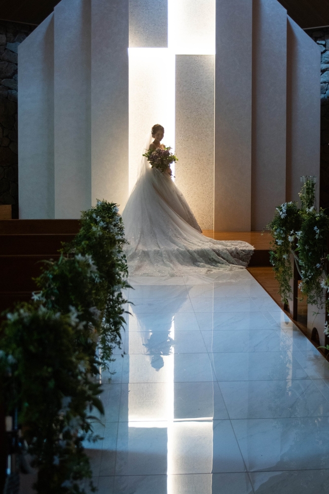 写真結婚式ウェディングドレス関西チャペル.jpg