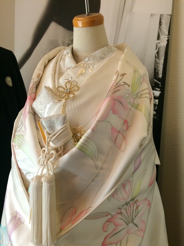 http://www.sposa-blanca.com/blog/assets_c/shiromuku%20SPOSA%20kosei.JPG