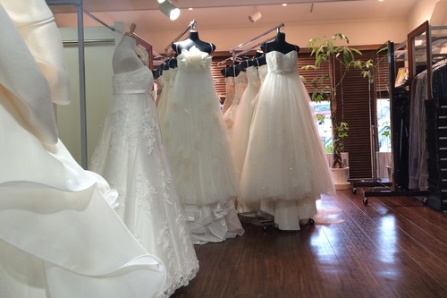 SPOSA BLANCA 滋賀店２Fドレス.JPG