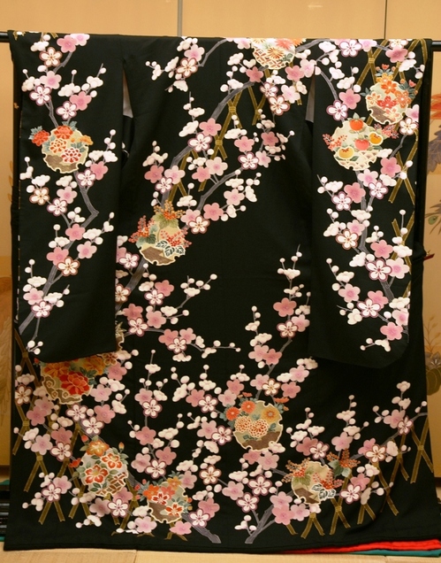 雪輪にピンク梅 marufuku.jpg