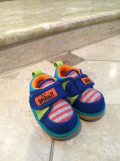 子供さんの靴.JPG