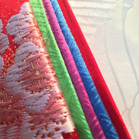 色打掛 重ね衿 八重重ね 大阪.JPG