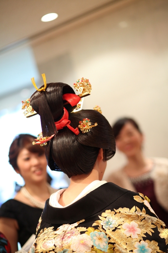 京かつら 日本髪 絢爛豪華 打掛.jpg