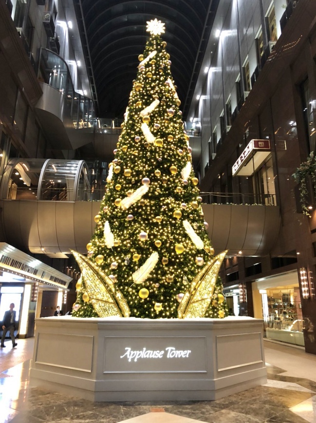 ホテル阪急 アプローズ クリスマスツリー.JPG