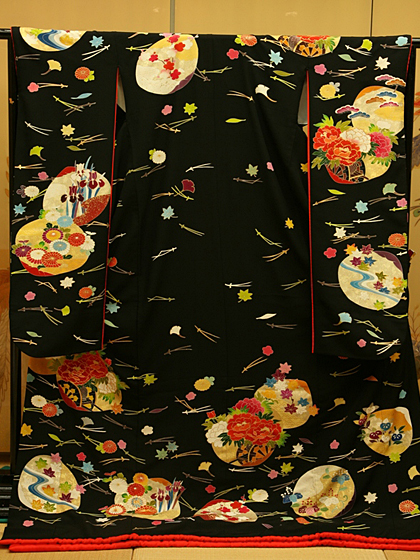 花嫁 引き振袖 黒地 松葉に貝絵巻