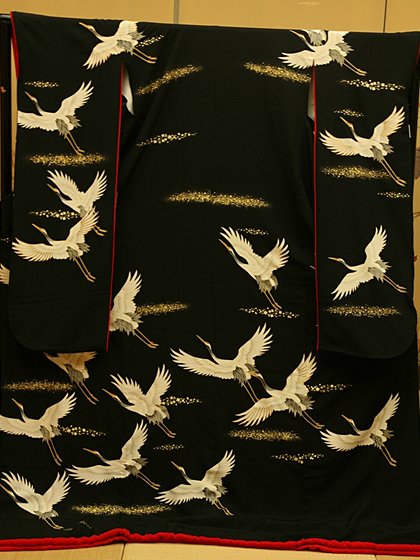 花嫁 引き振袖 クラシカルな黒地 白鶴