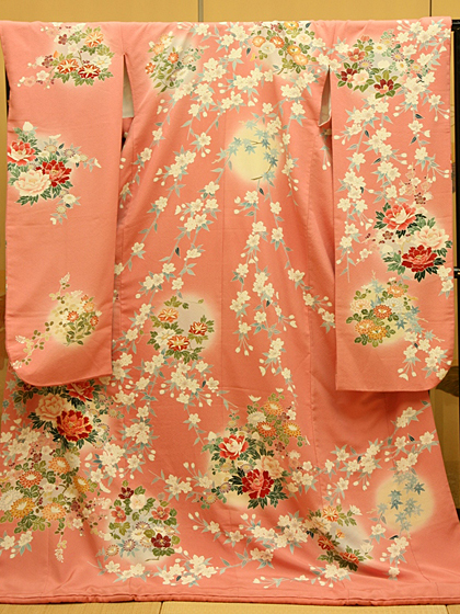 かわいいピンクの引き振袖 夢路ピンク桜