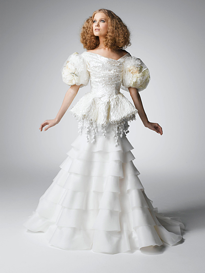 DRESS33　ドレスサーティースリー　ウェディングドレス