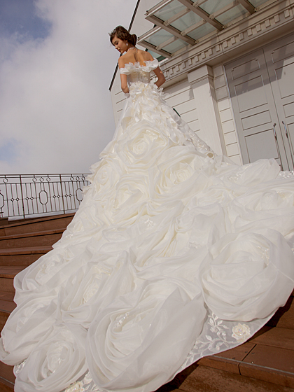 ウェディングドレス　WEDDING