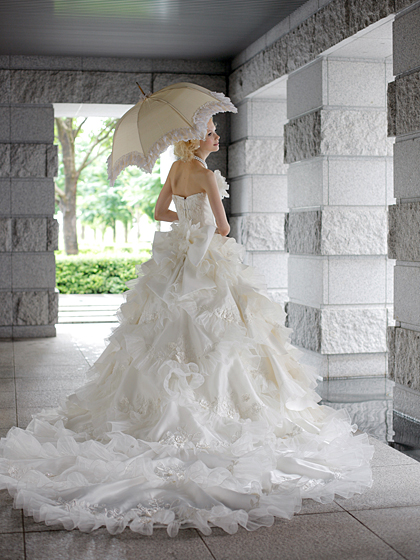 ウェディングドレス　WEDDING