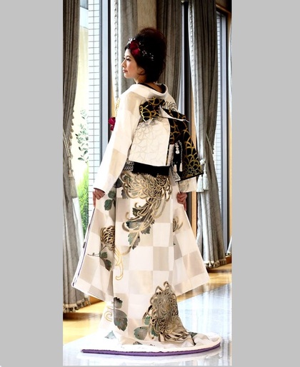 白地　菊華紋　田畑喜八