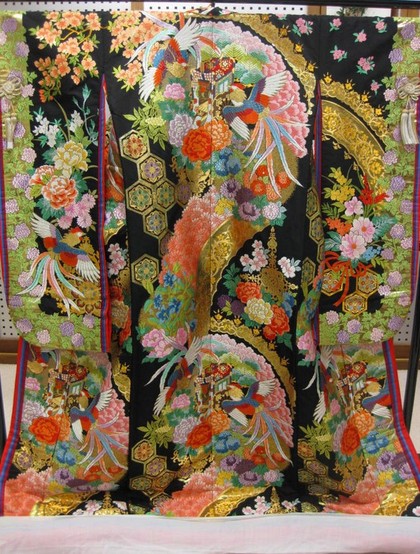 色打掛　黒地　かさね仕立て