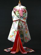 白地にピンク 色打掛  掛下のお着物もカラーバリエーションあり