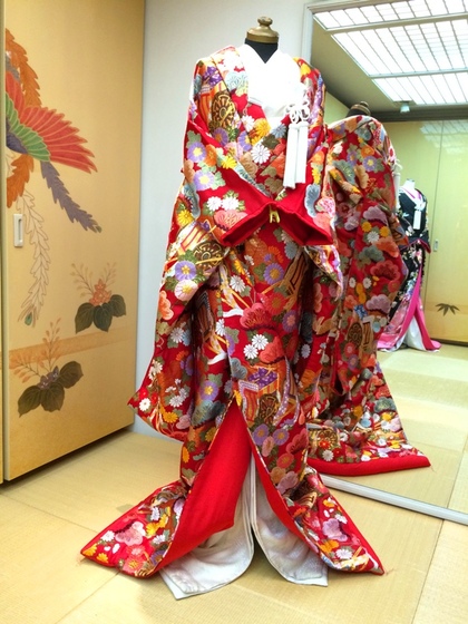 色打掛 レンタル大阪 人気の真紅 赤地