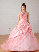 カラードレス　ニュアンスピンクの色ドレス