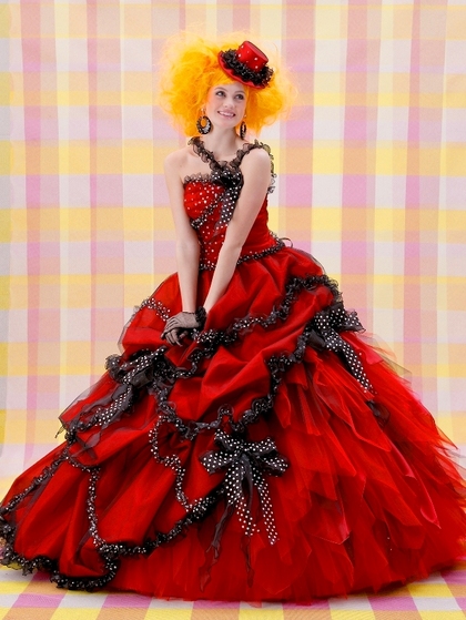 カラードレス　ポップな赤×ドット柄リボン　大阪 滋賀 徳島 岐阜