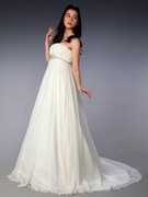 ウェディングドレス　エンパイアラインのジョーゼットがナチュラルウエディングに◎