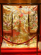 色打掛 桐竹鳳凰麒麟文（きりたけほうおうきりんもん）総絵羽模様