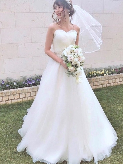 ウエディングドレス ハートカットがかわいいオーガンジーのエアリーなドレスsolo wedding dress