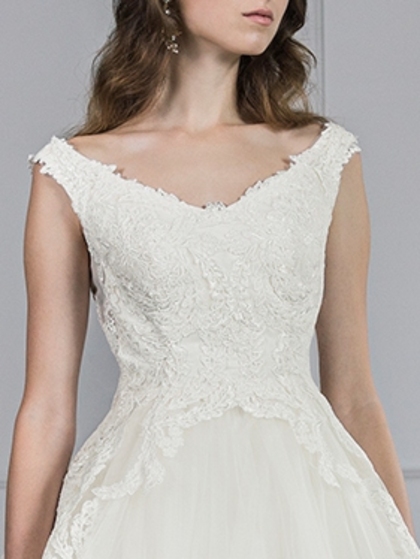 新作ウェディングドレス ジルスチュアート