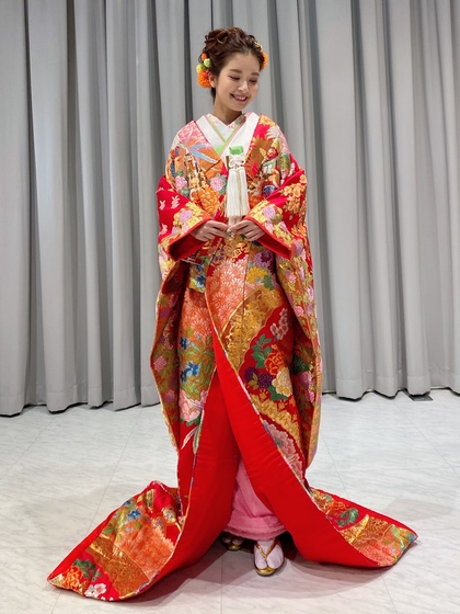 鮮やかな赤 色打掛