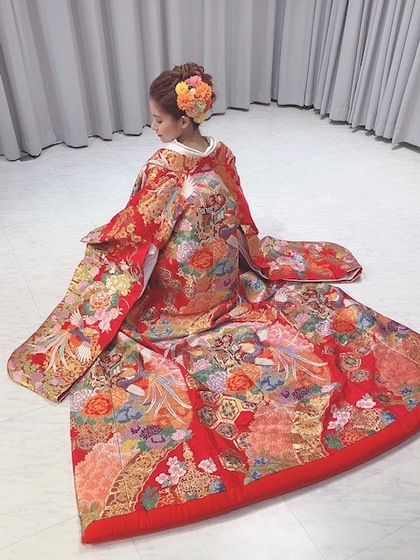 鮮やかな赤 色打掛