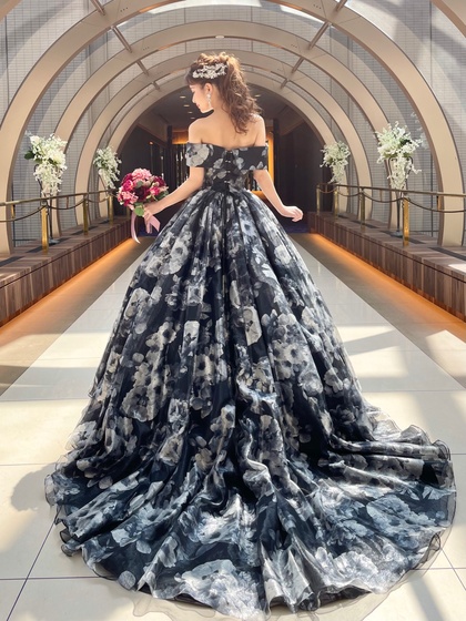 イサムモリタ カラードレス ブラック花柄