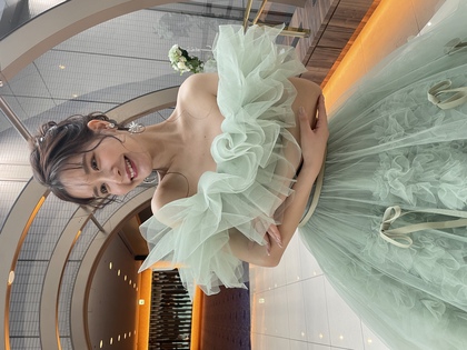 SACHIKO TSUTSUI　新作グリーンカラードレス