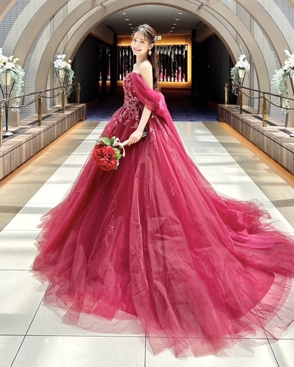 Lulu felice　レッドグリッタードレス　オフショルダー付き