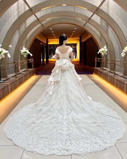 王道ウェディングドレス　ハイウエストでスタイルアップ見えドレス