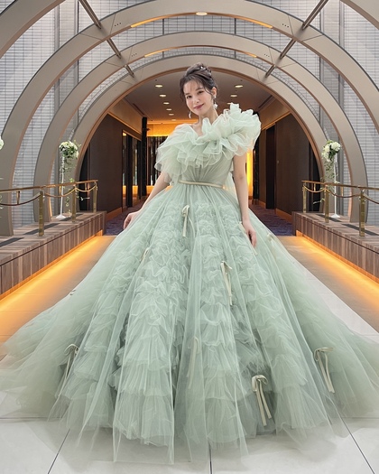 SACHIKO TSUTSUI 新作グリーンカラードレス - カラードレス | レンタル