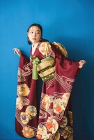 引き振袖　えんじ色、紫色