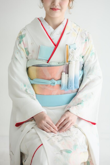 引き振袖　花嫁振袖　白地×金箔