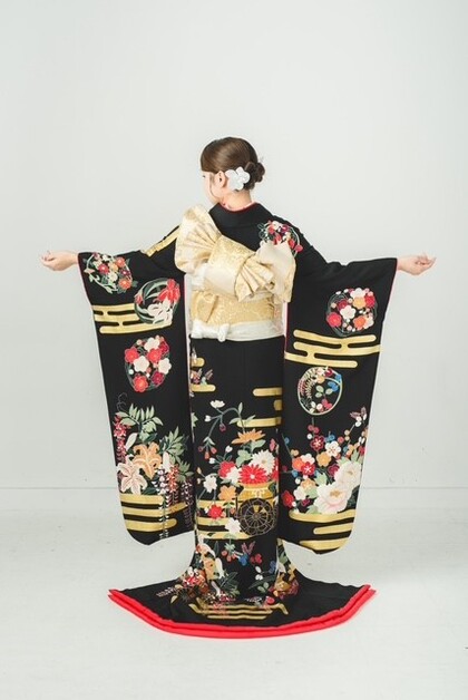 引き振袖　花嫁振袖　黒地